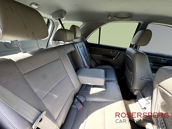 Kia Sorento 10 of 13