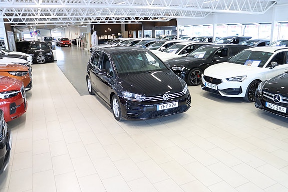Volkswagen Golf Sportsvan 3 of 30
