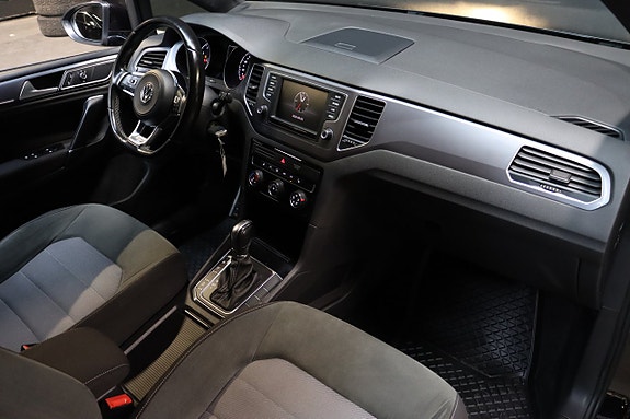 Volkswagen Golf Sportsvan 14 of 30