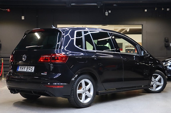 Volkswagen Golf Sportsvan 4 of 30