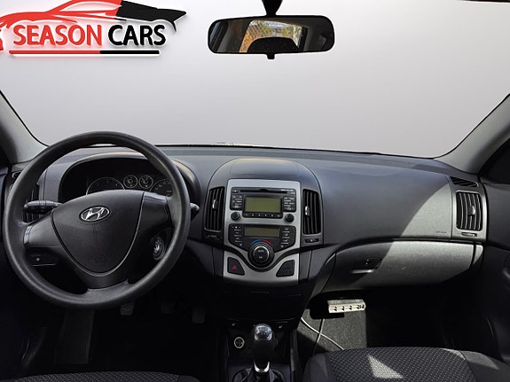 Hyundai i30 8 of 10