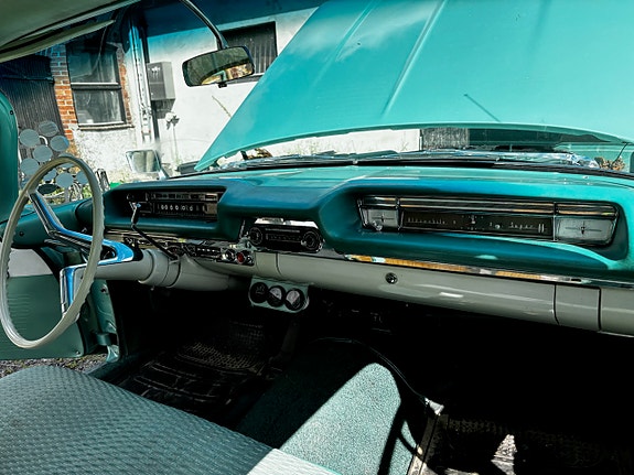 Oldsmobile 88 9 of 14