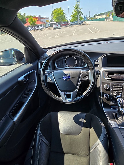 Volvo V60 12 of 20