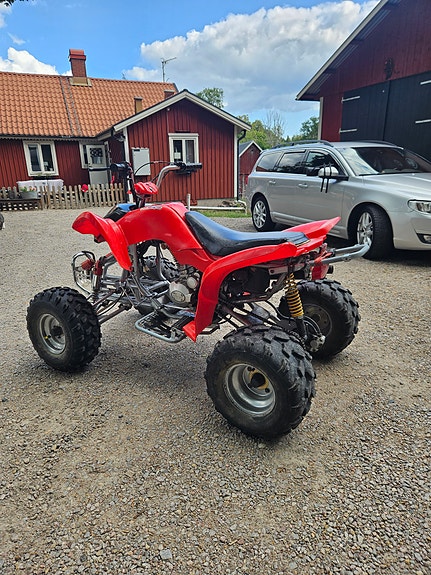 Loncin 200. Manuell växel. 4-takt. Säljs eller byts 3 of 4