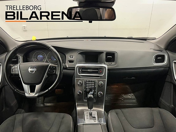 Volvo V60 12 of 18