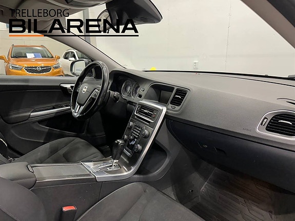 Volvo V60 10 of 18