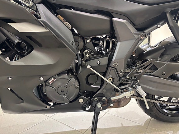 Yamaha YZF-R7 9 of 12