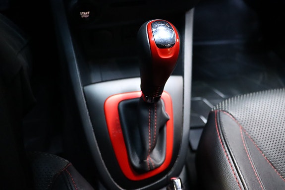 Renault Clio 28 of 30