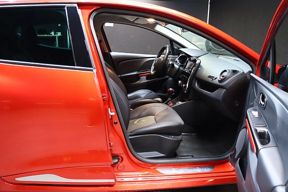 Renault Clio 15 of 30