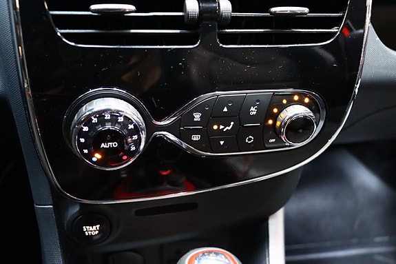 Renault Clio 29 of 30