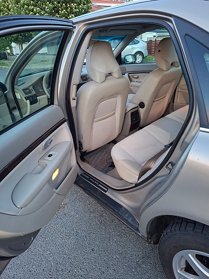 Volvo S80 7 of 10