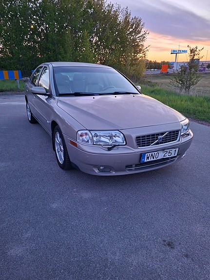 Volvo S80 3 of 10