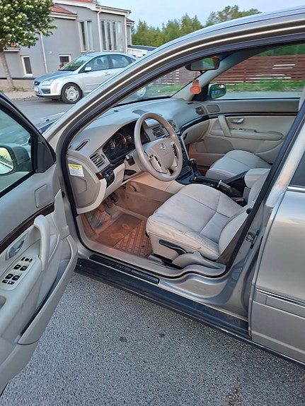 Volvo S80 4 of 10