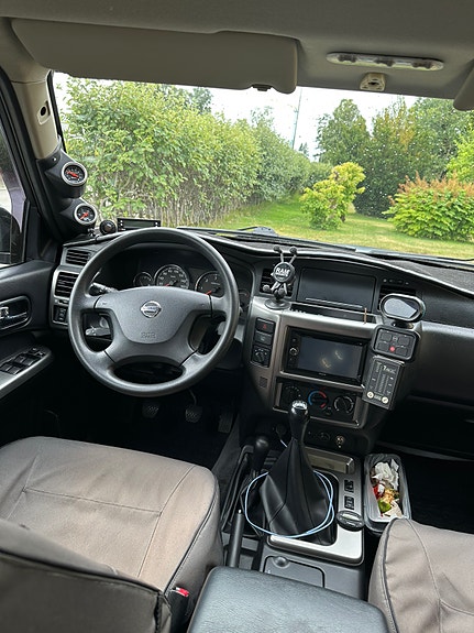Nissan Patrol 11 of 11