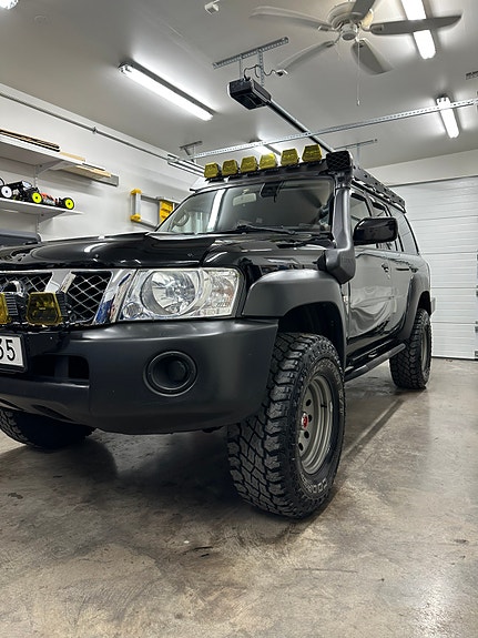 Nissan Patrol 5 of 11