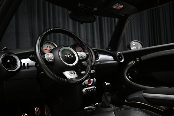 MINI John Cooper Works 25 of 27
