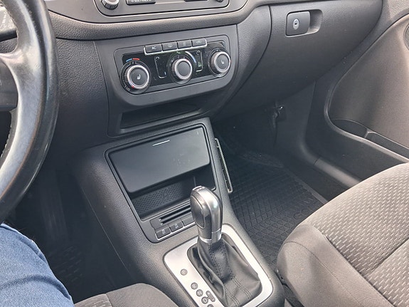 Volkswagen Golf Plus 4 of 9