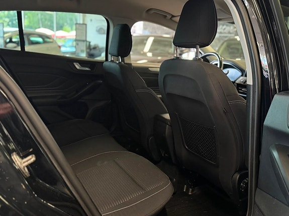 Ford Focus 9 of 18