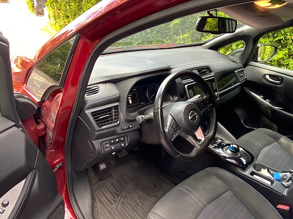 Nissan Leaf 3 of 3