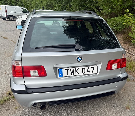 BMW 525i 14 of 25