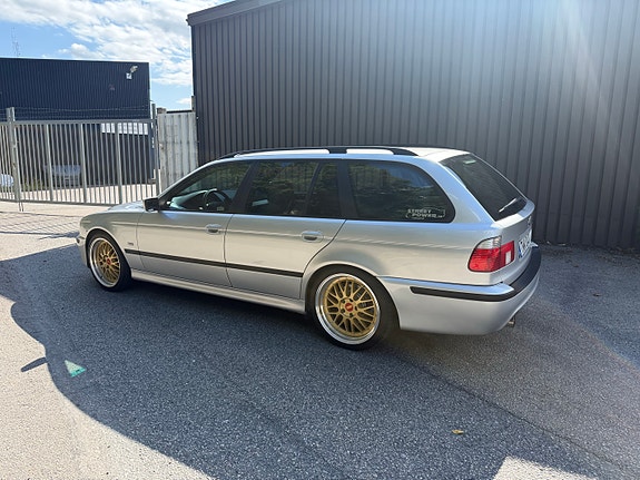 BMW 525i 2 of 25