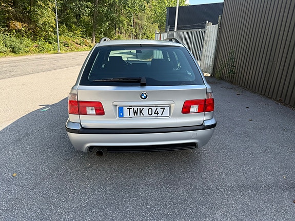 BMW 525i 4 of 25
