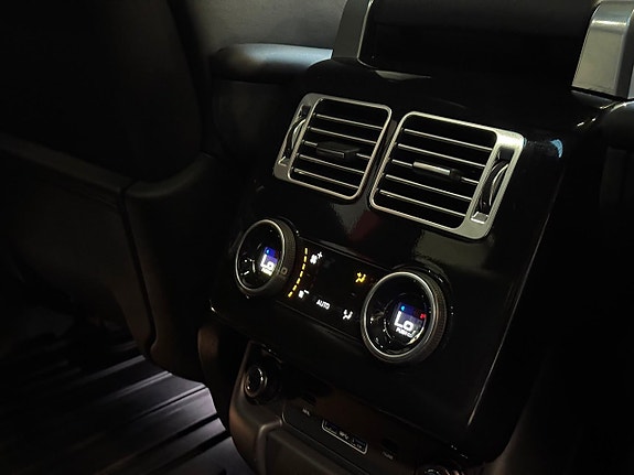 Land Rover Range Rover 21 of 21