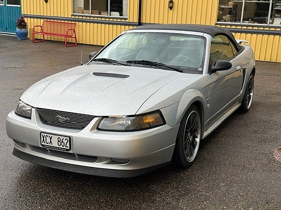 Ford Mustang 5 of 14