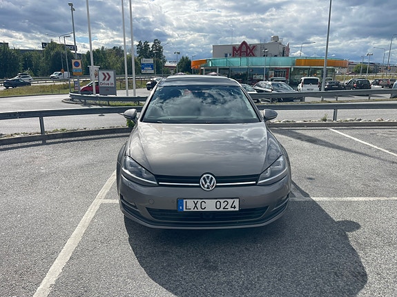 Volkswagen Golf VII 7 of 30