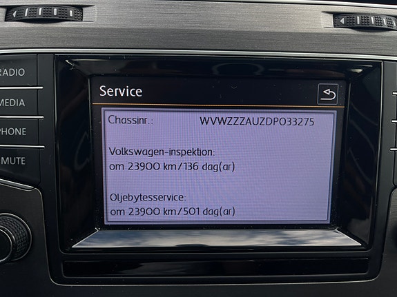 Volkswagen Golf VII 19 of 30