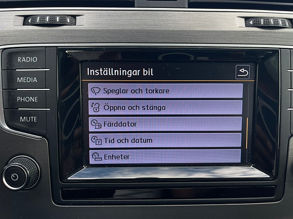 Volkswagen Golf VII 18 of 30