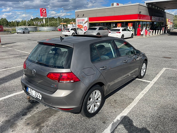 Volkswagen Golf VII 4 of 30