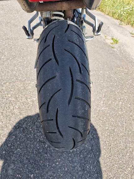 KTM 950 sm 8 of 9