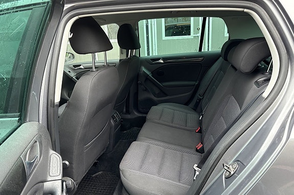 Volkswagen Golf VI 11 of 25
