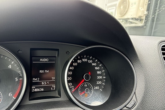 Volkswagen Golf VI 16 of 25