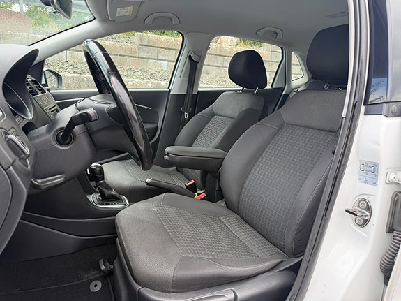 Volkswagen Polo 9 of 13