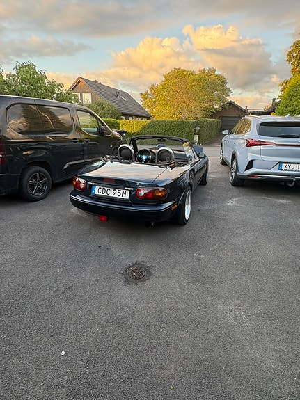 Mazda MX-5 6 of 12