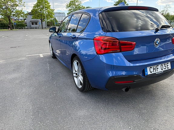 BMW 118i 4 of 11