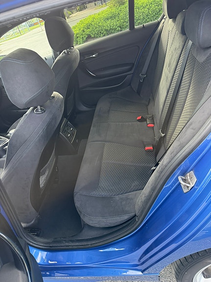 BMW 118i 7 of 11