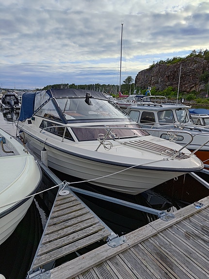 Draco 2400 DC / Daycruiser – Volvo Penta 5.7 GXI (Insprutning/Duoprop) 4 of 14