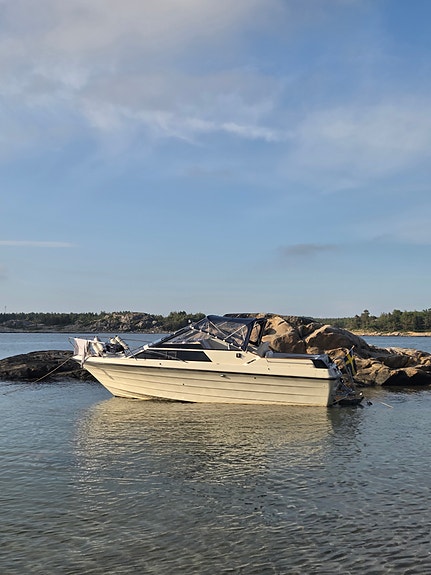 Draco 2400 DC / Daycruiser – Volvo Penta 5.7 GXI (Insprutning/Duoprop) 2 of 14