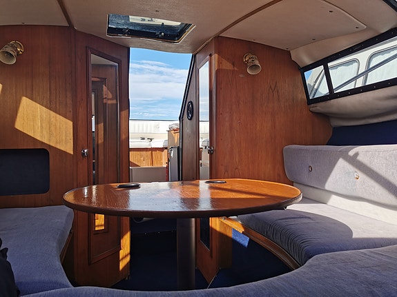 Draco 2400 DC / Daycruiser – Volvo Penta 5.7 GXI (Insprutning/Duoprop) 10 of 14