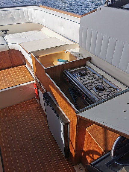 Draco 2400 DC / Daycruiser – Volvo Penta 5.7 GXI (Insprutning/Duoprop) 9 of 14