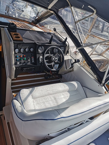 Draco 2400 DC / Daycruiser – Volvo Penta 5.7 GXI (Insprutning/Duoprop) 6 of 14
