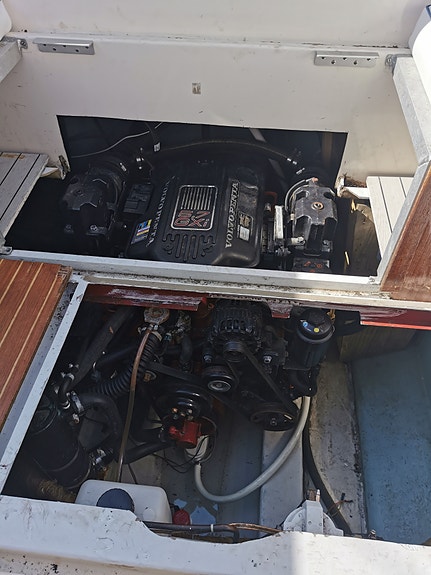 Draco 2400 DC / Daycruiser – Volvo Penta 5.7 GXI (Insprutning/Duoprop) 7 of 14