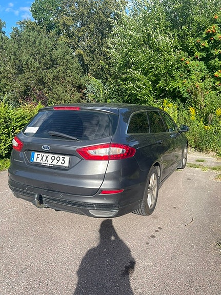Ford Mondeo 2 of 10