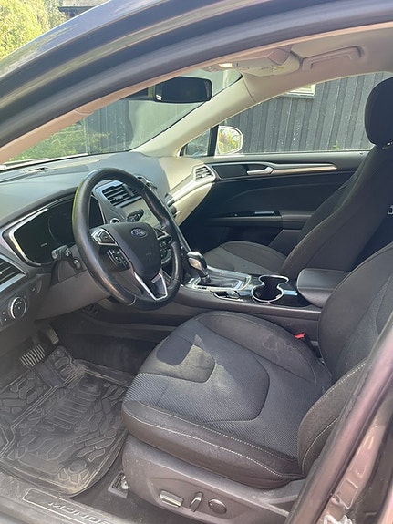 Ford Mondeo 3 of 10