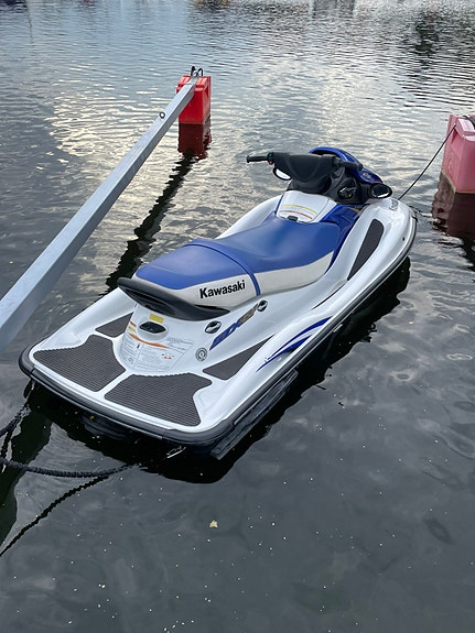 Kawasaki STX 15f 2 of 7