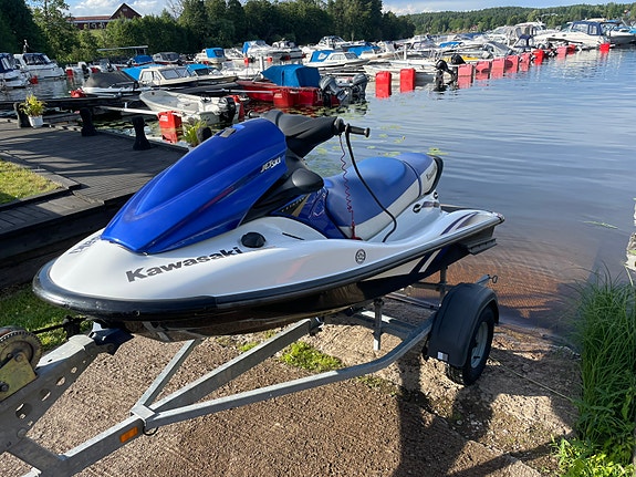 Kawasaki STX 15f 3 of 7