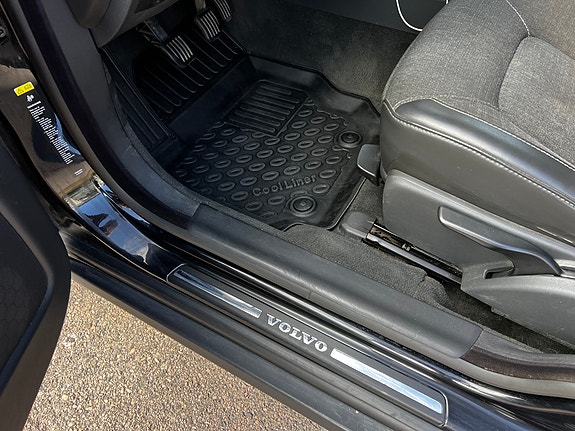 Volvo XC70 14 of 30